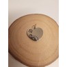 Collier coeur avec pattes de chiens