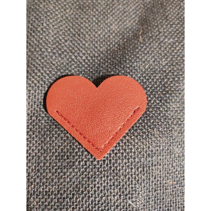 Marque page coeur en cuir