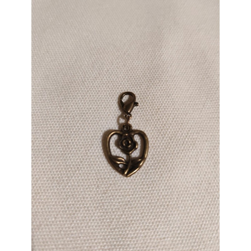 Breloque coeur avec rose