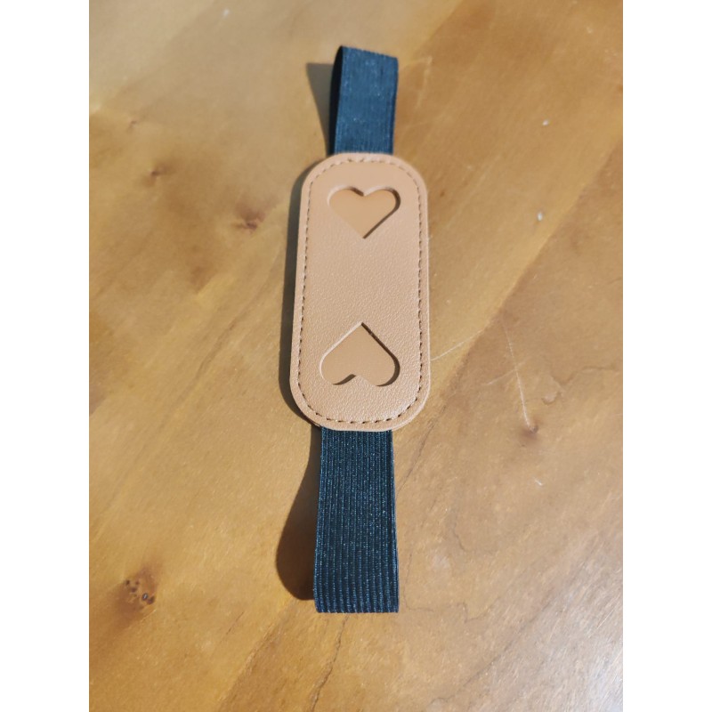 Porte stylos coeur en cuir avec élastique