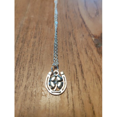 Collier fer cheval et trèfle