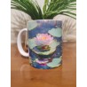 Tasse fleur de lotus rose avec feuille verte